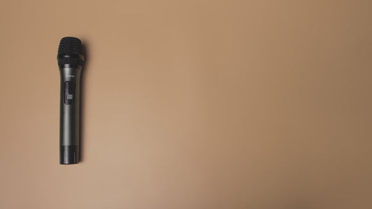 Micrófono inalámbrico Bietrun, sistema dinámico inalámbrico de mano dual de metal UHF profesional con receptor recargable, salida de 1/4'', Plug and Play, micrófonos inalámbricos para instrumentos, karaoke y bodas.